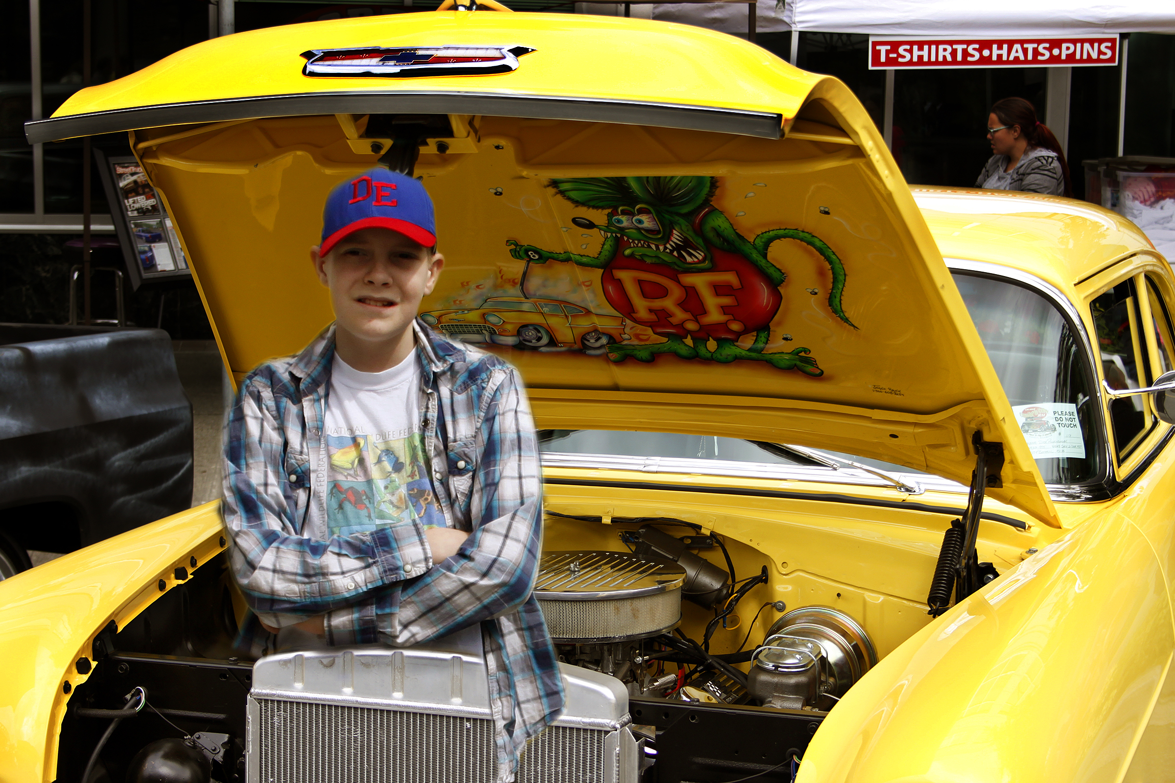 Son in car show