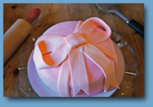 Bow Cake